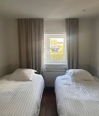 Cosy Seaside Village House Дом отдыха